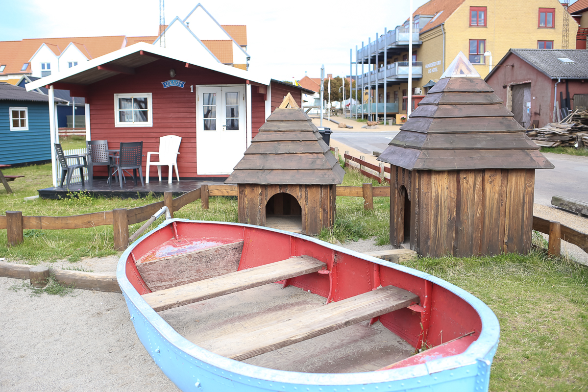 A natural, inspired playground in Hundested Harbor on the Danish Riviera. Play spaces in Denmark always seem to bring together the perfect intersection between nature and play for toddlers and children.